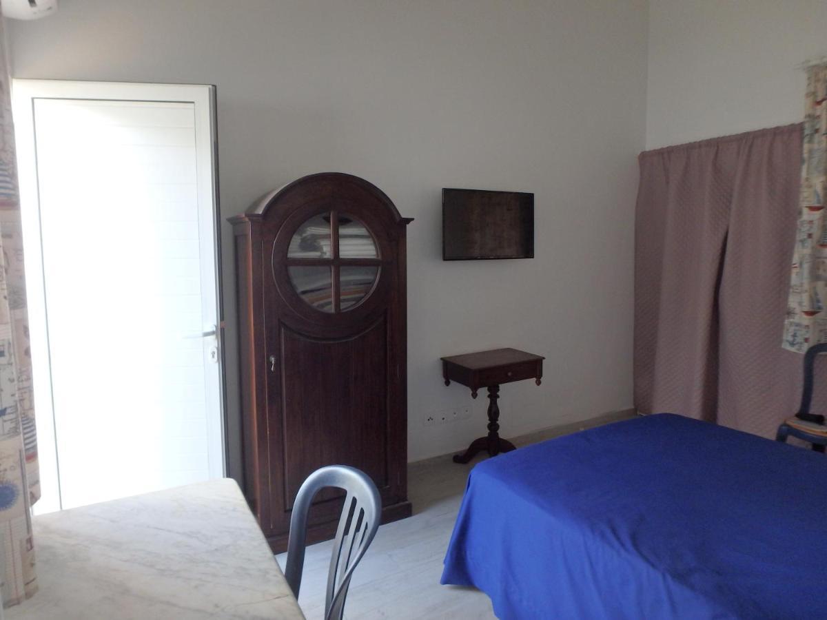 La Marine Bed & Breakfast Льо Мул Екстериор снимка